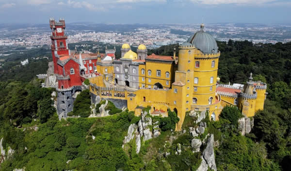 How to Get from Lisbon to Sintra: Best Transportation Options