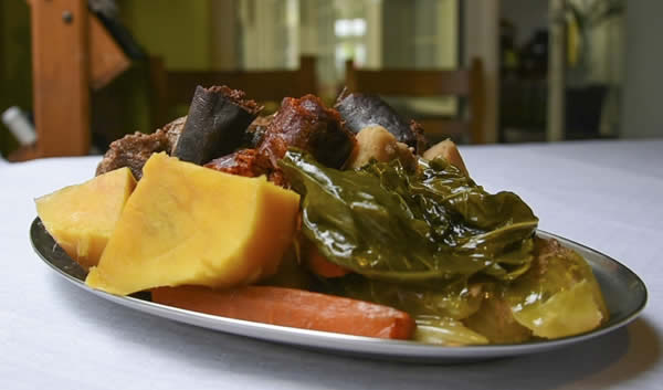 Azores Food Guide: The Best Traditional Dishes and Flavors